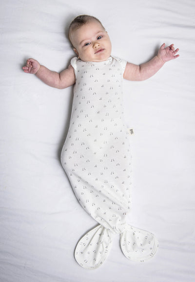 Pijama nudo para recién nacidos - Blanco patitas