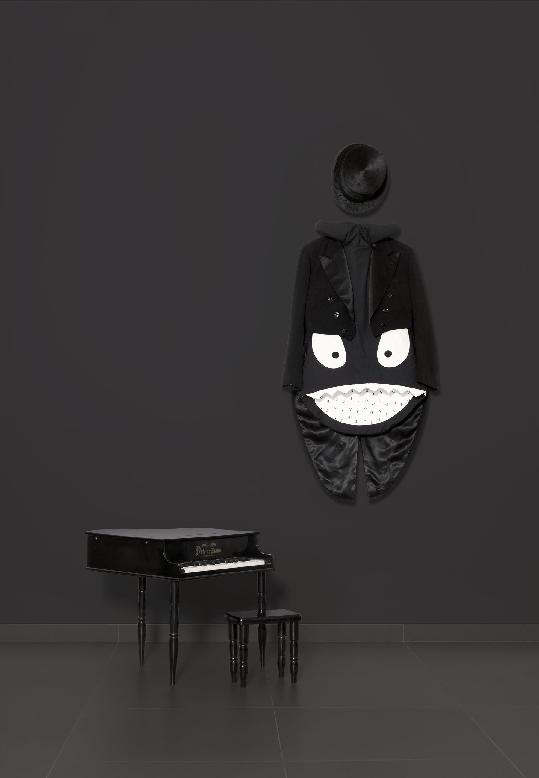 Saco Orca para bebé - Negro - Pingüinos AW25