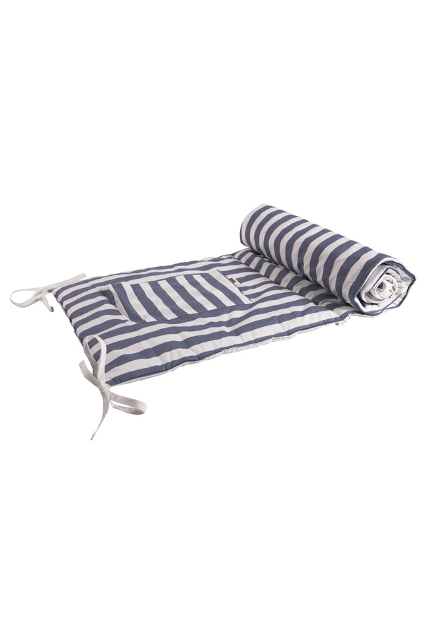 Protector de cuna reversible - Estampado rayas azules